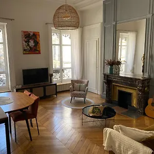  Apartment Beautiful 3br In Center